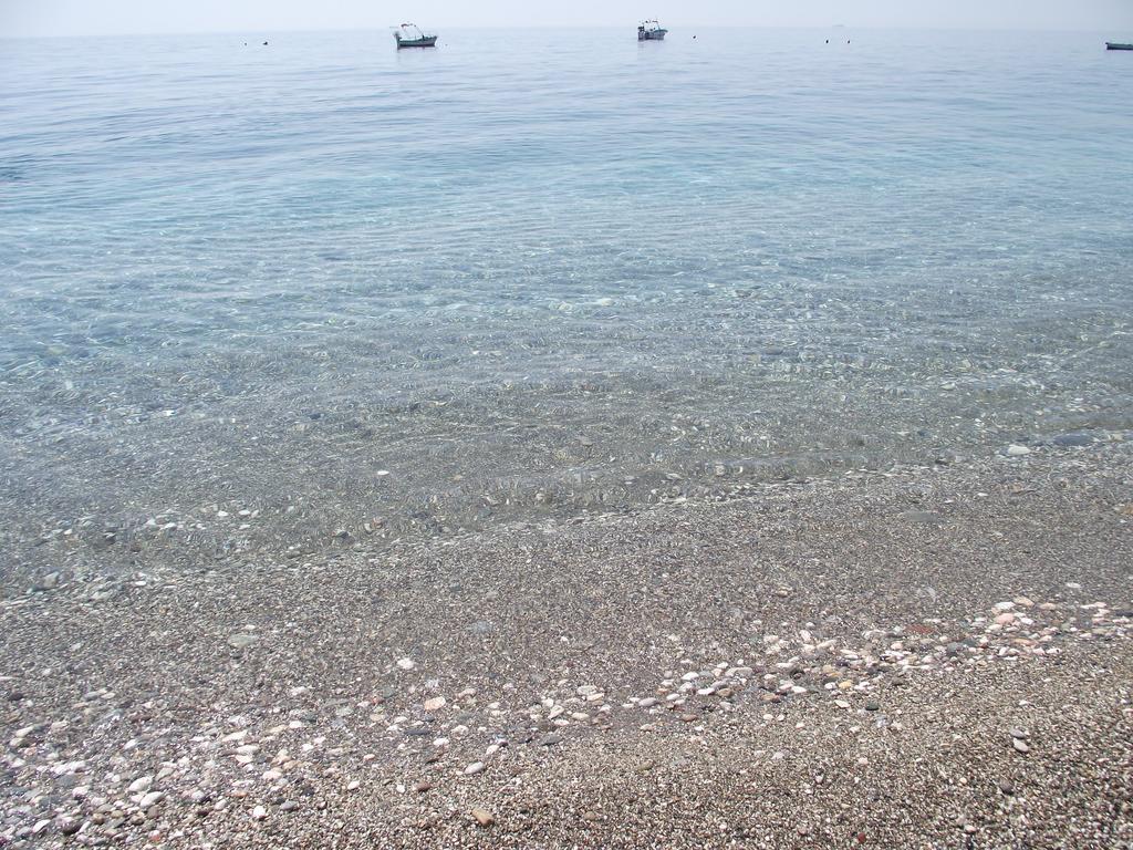 B&B Il Mare Degli Dei Letojanni Exterior foto